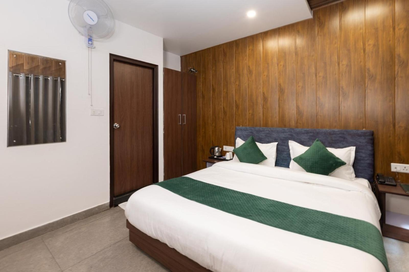 Hotel Park Royale Inn 무소리에 객실 사진