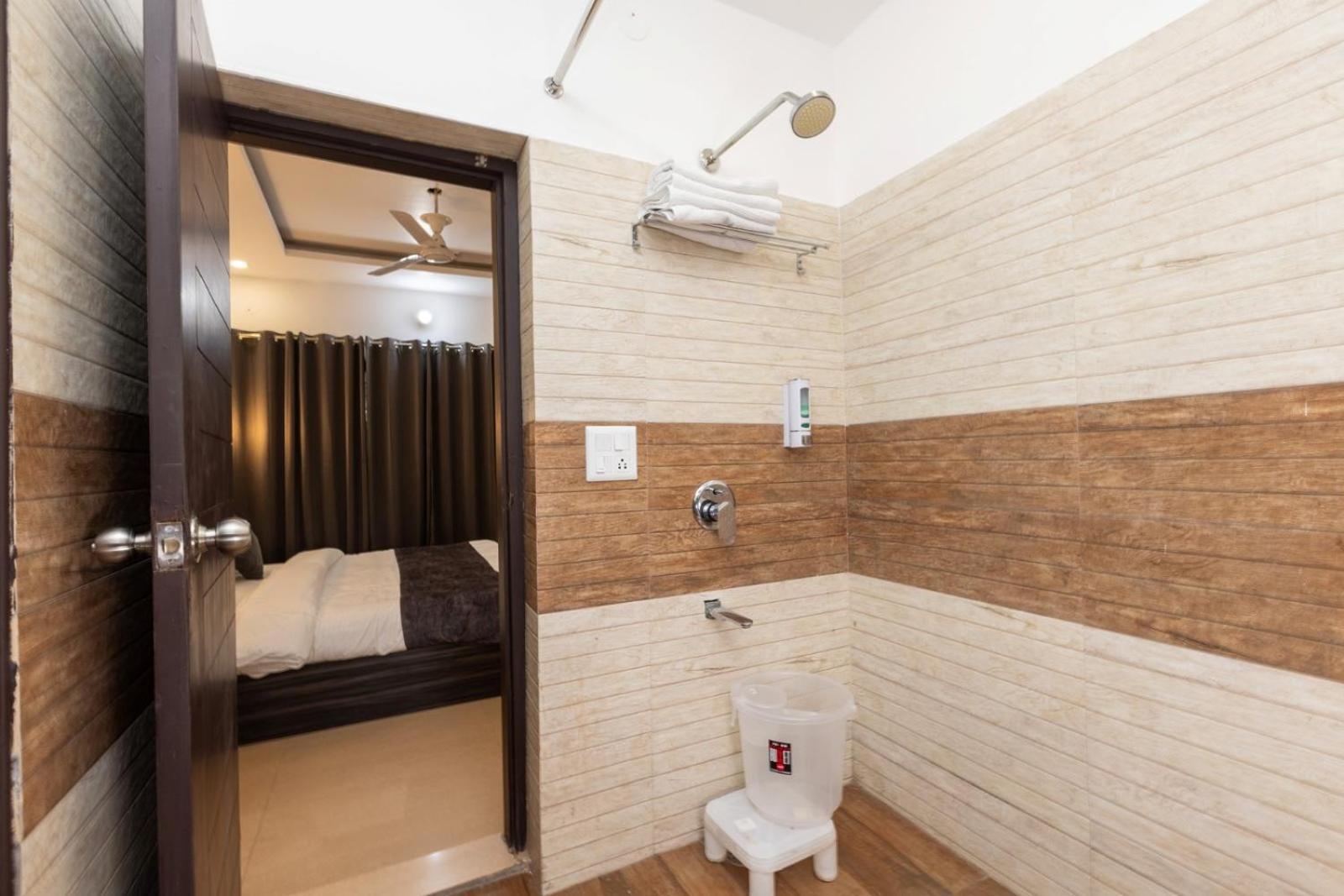 Hotel Park Royale Inn 무소리에 객실 사진
