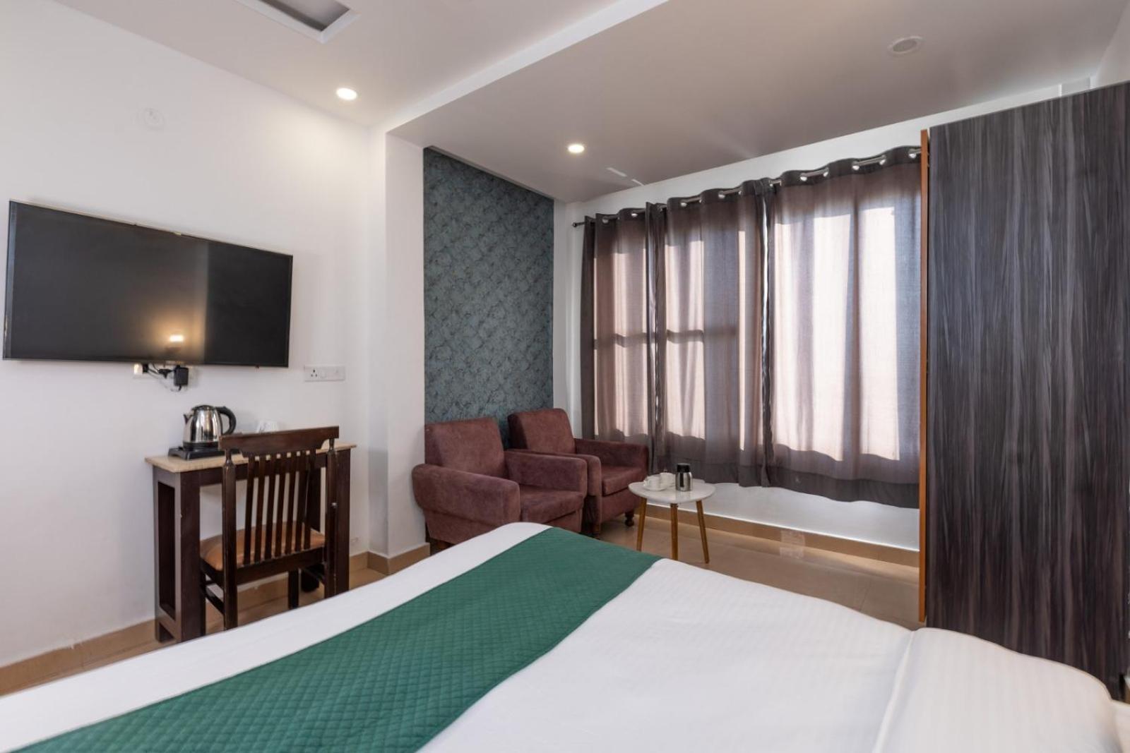 Hotel Park Royale Inn 무소리에 객실 사진
