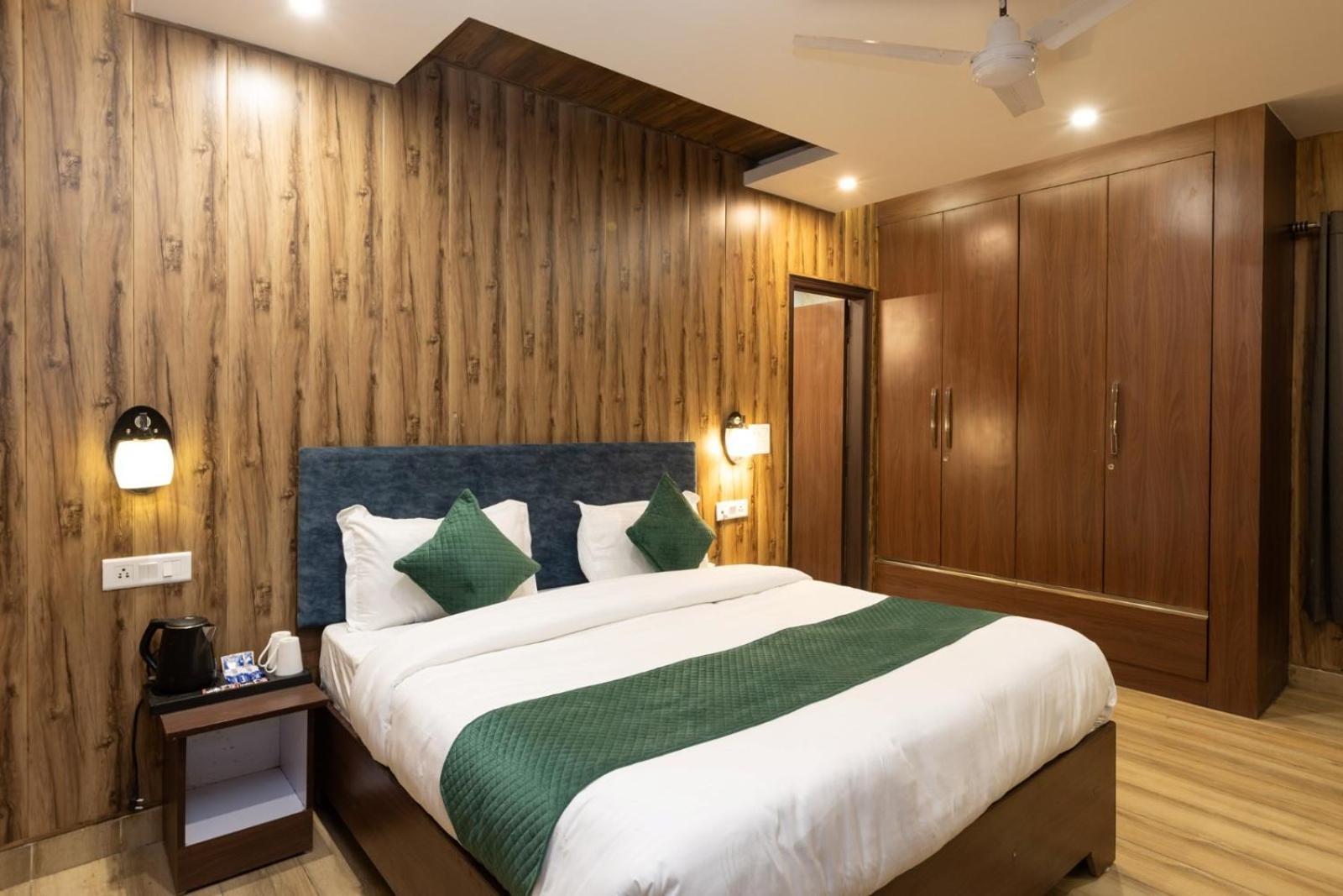 Hotel Park Royale Inn 무소리에 객실 사진