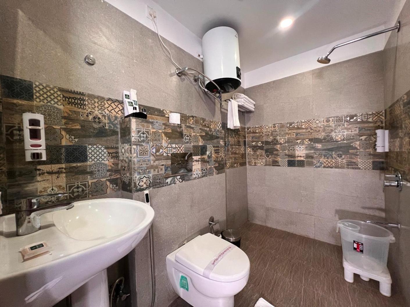 Hotel Park Royale Inn 무소리에 객실 사진